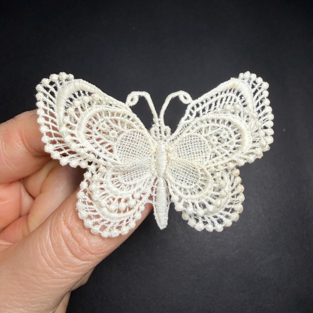 Vintage White Swiss Lace Butterfly Brooch Pin - Picture 9 of 12